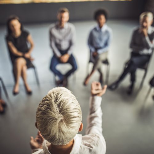 Collective Savings: The Power of Social Support in Building Emergency Savings